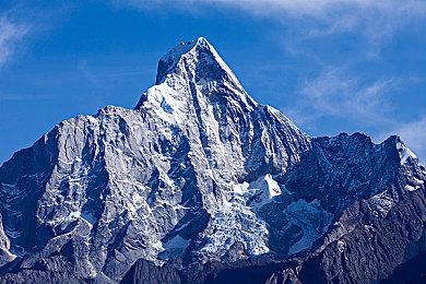 《生化危机9》第一人称与第三人称对比视频 喜欢哪个？